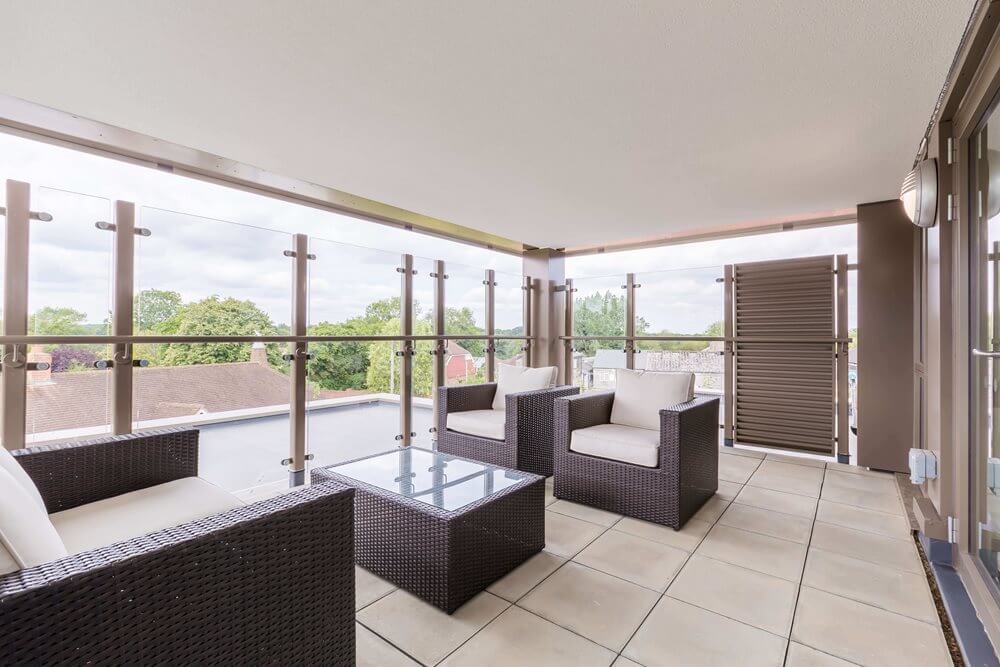 Liberham Lodge - Bookham- balcony