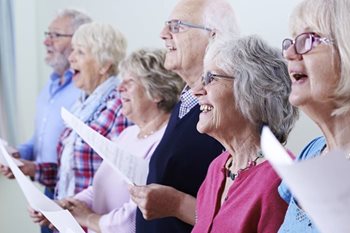 Carols in the garden - free event at Abney Court 