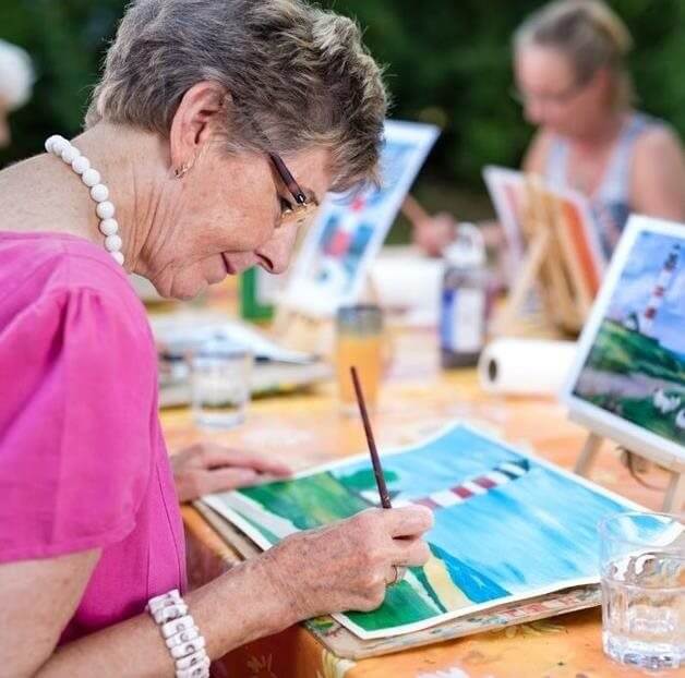 Sip and paint - free event at Anning House