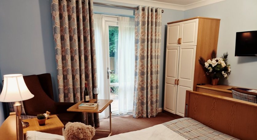 Winchcombe Place - winchcombe-room image