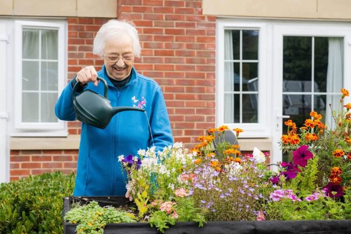 Mountfitchet House - Mountfitchet resident in garden