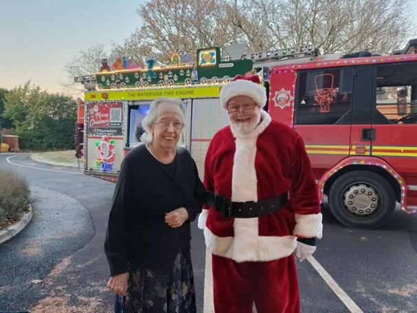 Carpathia Grange - Carpathia fire engine visit 