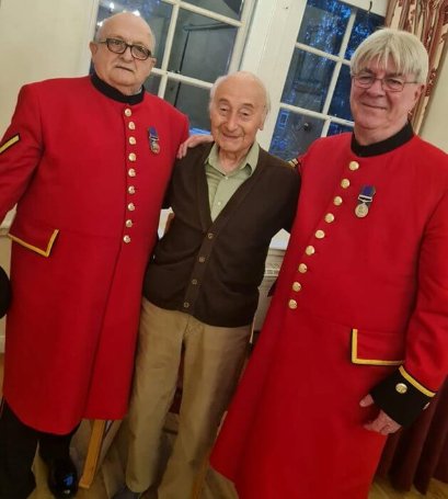 Elizabeth Lodge - Elizabeth Lodge Chelsea pensioners 