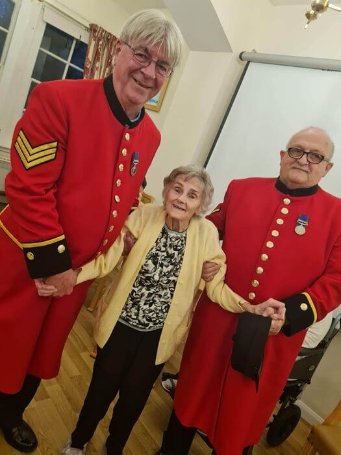 Elizabeth Lodge - Elizabeth Lodge Chelsea pensioners 